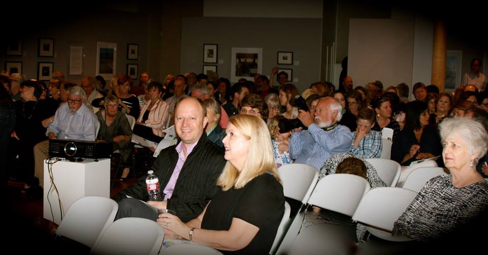 crowd cropped